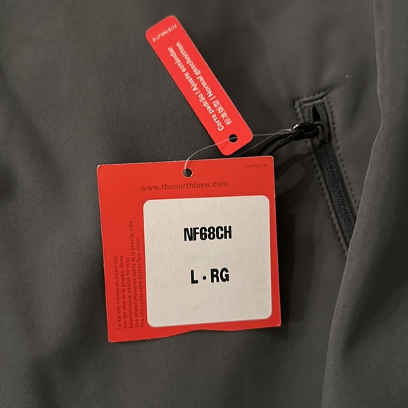 NORTH FACE MENS JACKET BRAND NEW - Picture 3 of 4